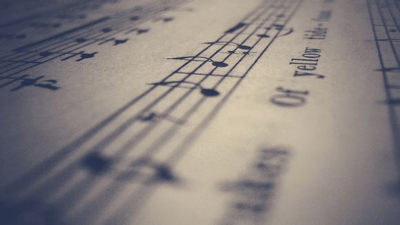 筐出未来预告片